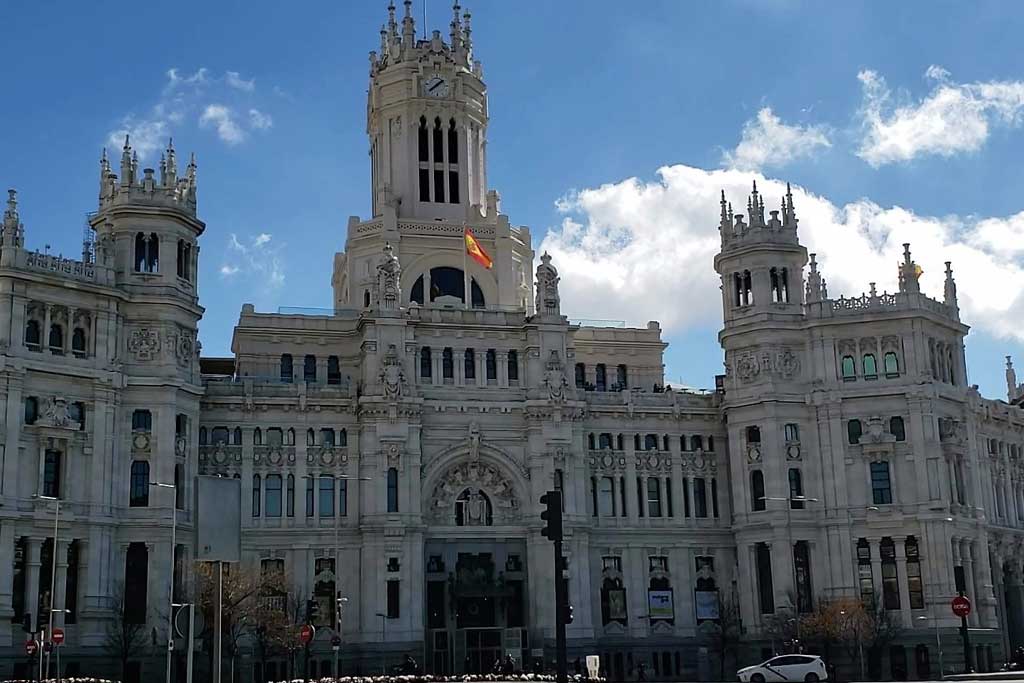 The Landscape of light and The modernist Madrid architecture, private walking tour
